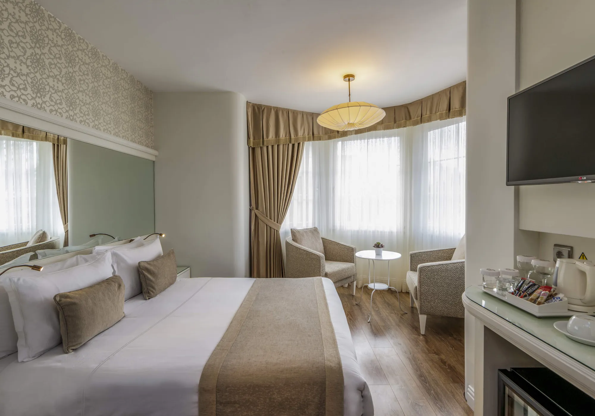 Romantic Istanbul Getaway: Why Couples Love Hotel Yasmak Sultan