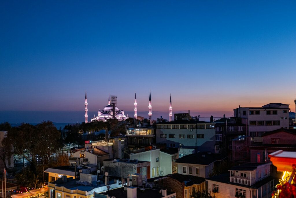 Where to Capture the Best Sunset Photos in Sultanahmet?